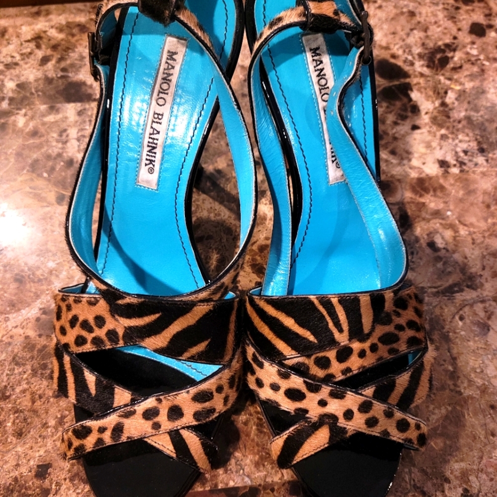 *AUTHENTIC** Manolo Blahnik